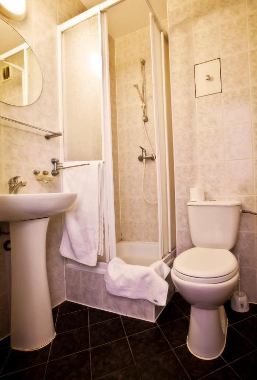 Hostel Ds Cztery Pory Roku Gdaňsk Pokoj fotografie